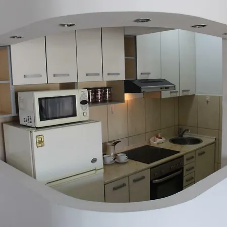 Central Square 2 Bedroom With Parking *