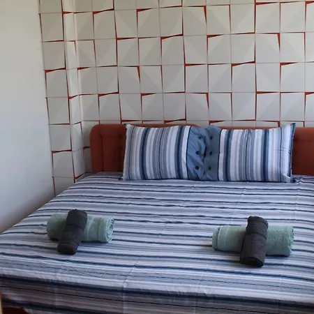 아파트 Central Square 2 Bedroom With Parking 스코페