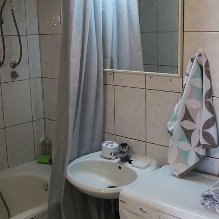 Central Square 2 Bedroom With Parking *